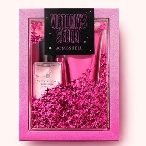 ⭕️⭕️⭕️ SOLD!Mini mist+lotion gift set BOMBSHELL VS